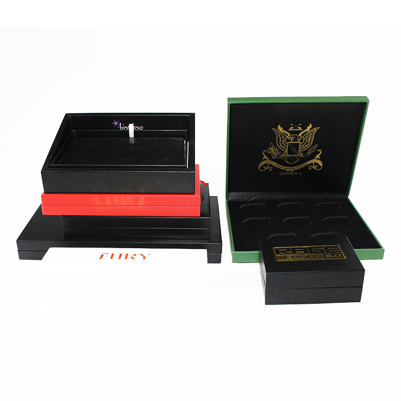 metallinen kellolaatikko, puinen kellolaatikko, automaattinen pyörivä kellolaatikko