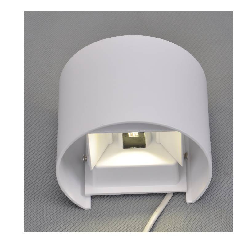 LED-ulkokaarilamppu, jossa on LED-ohjain, valo ylhäällä ja alhaalla