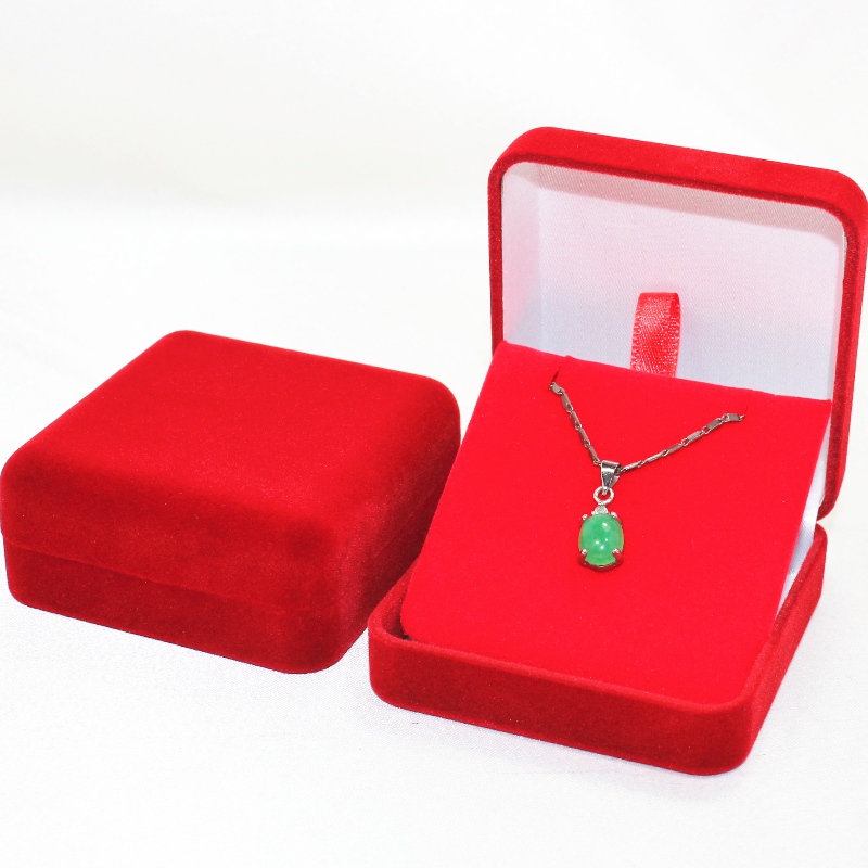 Kohta D-17 pyöreä muoto Velvet Box pedantti, kolikko &virkamerkki, mm.65*68*29, painoja noin 40g.