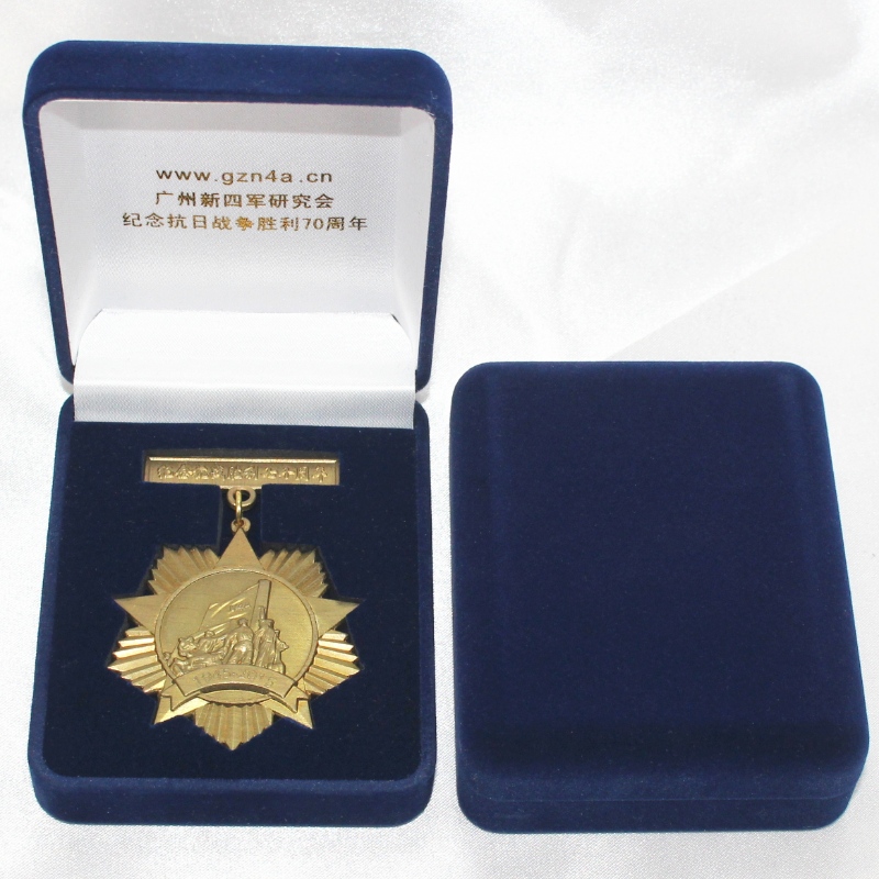 D-26 pyöreä kuvio Velvet Box kolikkoa, kaulakorua ja virkamerkkiä varten, mm.75*95*32mm, painot noin 65g