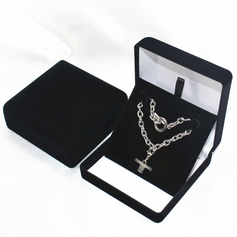 Tuote D-33 pyöreä muotoinen samettilaatikko mitalille, kolikolle ja merkille, mm. 90 * 90 * 39 mm, painot noin 78 g