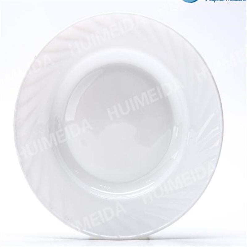 opaalilasiset lasiastiat, joissa on ”HSP Soup Plate”.