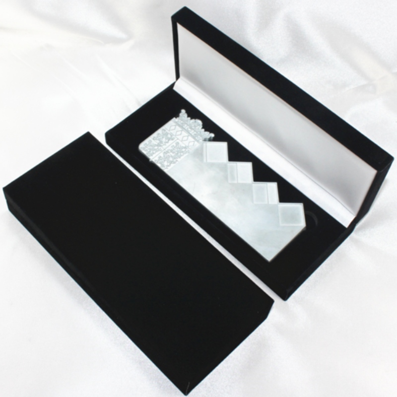 Tavara V-13 suorakaide flanellette box for 180*60 mm multiple coit, virkamerkit, mitalit jne.tuotteet.mmMitä?202*85*36, paino noin 16g