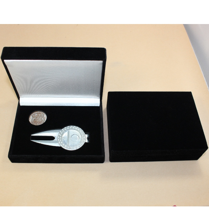 Erä V-18 suorakulmio Leatherette Paperilaatikko kaksoiskolikoita tai 60*100mm mitali virkamerkit jne. mm.120*90*40, painot noin 135g