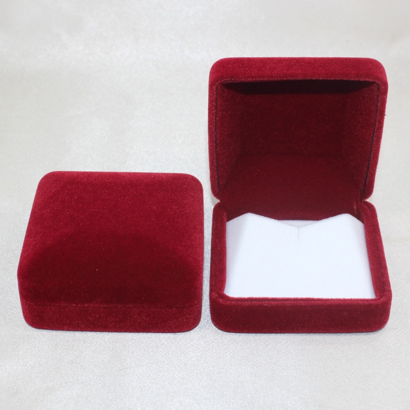 Tuote T-02 mitalirasia, peitetty flanneletteilla tai PU-nahalla 25-45mm kolikolle, rintanappi ＆ pieni mitali jne. Mm.65 * 65 * 35mm, paino noin 62g