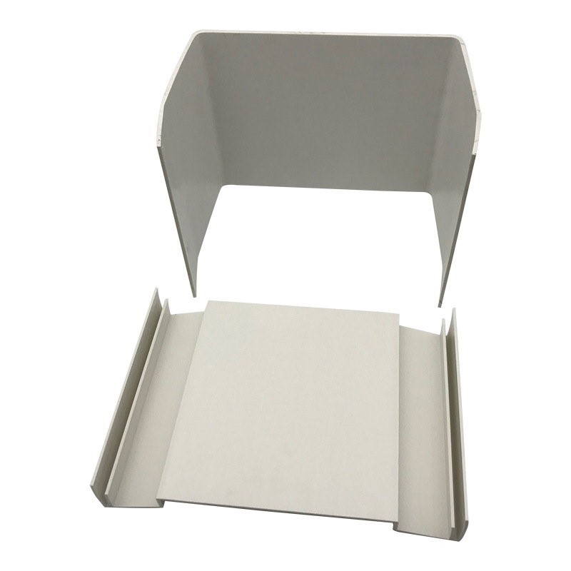 Muodollinen PVC:n muoviprofiili, suulakepuristusputki, neliöputki vesipiillojen kaukaloon PVC muovisia vesiverhojen reunoja varten