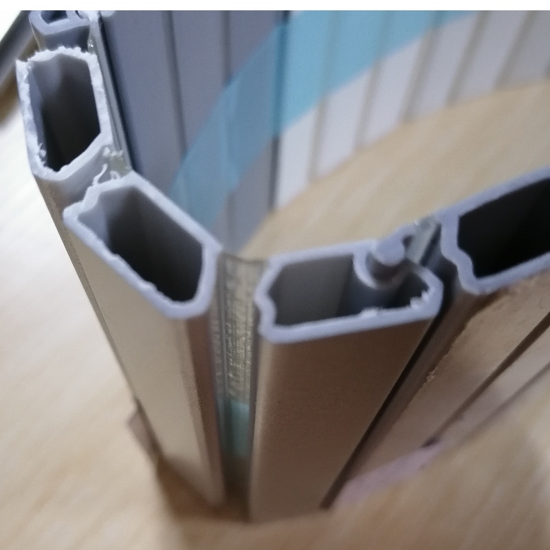 paloluokitetut PVC-rullaluukut säleikkö pvc-ikkunaluukut profiili koekstrudoitu pvc-profiili