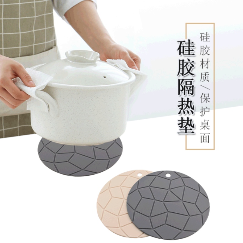 Pyöreä geometrinen ruukkumatto