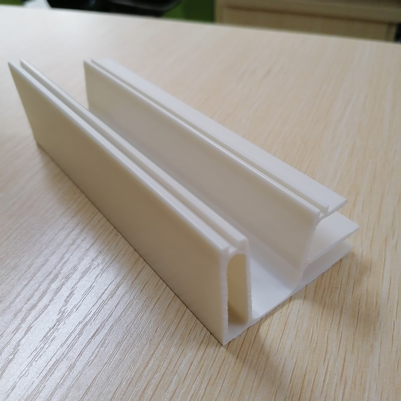 Ei-standardi Mukautettu pvc profiili plant pvc profiilin toimittaja pvc profiilin trimmaus Kiinassa