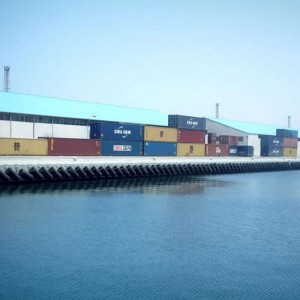 Vedessä oleva ontto kuminen puskurikerroin sylinteri, kumipuskuri