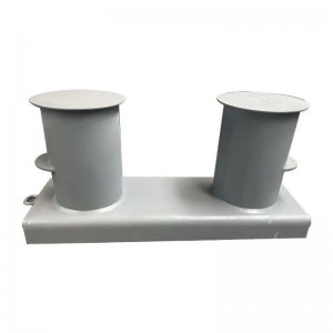 Meriristikon kiillotettu pronssinen kiinnitys yhdellä tai kahdella ristiristillä