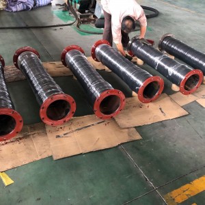 Vedenpitäjän joustamaton lietteen tyhjennysletku astiaa varten