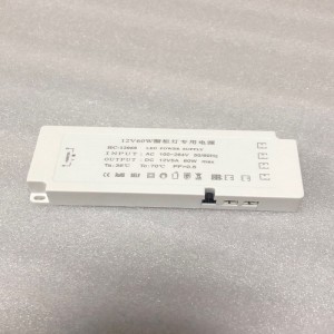 LED-kuljettajan virransyöttö vakiojännitteellä johdettu kuljettajan virransyöttö ajovalolle 12V 60w