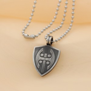 Tukku ruostumattomasta teräksestä valmistettu musta riipus Italia-kaulakoru