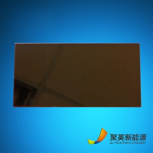 Hämärässä amorfinen pii-aurinkopaneeli