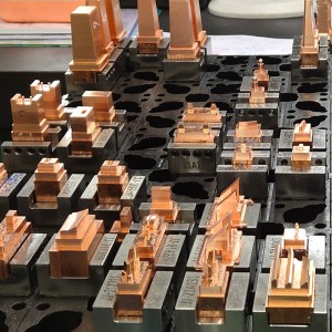 Ammattimaiset muovilääketieteelliset tuotteet Lääketieteellinen kansi Muovisen ruiskuvalumuotin valmistus