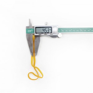 Tehtaalla räätälöity pidennetty ja laajennettu keltainen läpinäkyvä korkean lämpötilan ikääntymistä estävä teollisuuskumivyö