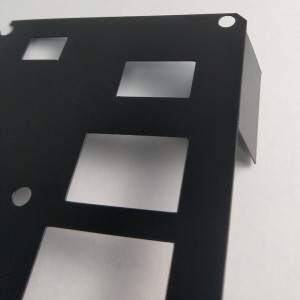 0,5 mm:n eristyslevy, PC-eristystiiviste, liekinestoaine ja lämpötilakestävyys