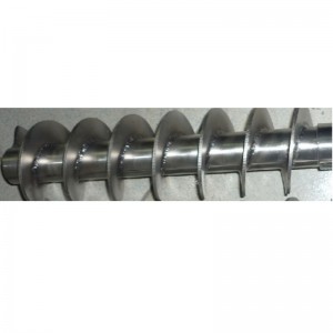 Kaikenlaiset ruuvitangot.