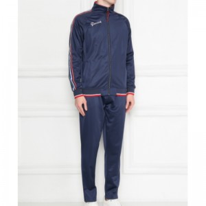 Puuvillanneulottu urheilupuku