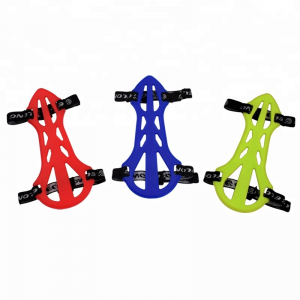 Elong Outdoor 440001 käsivarsi pehmeä kumi Säädettävä kaksinkertainen jousiammunta ammunta käyttäen suojaava