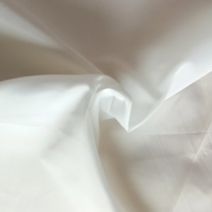 Kierrätetty sävytetty kangas