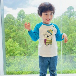 Neulotut pitkät hihatneulotut puuvillahousut