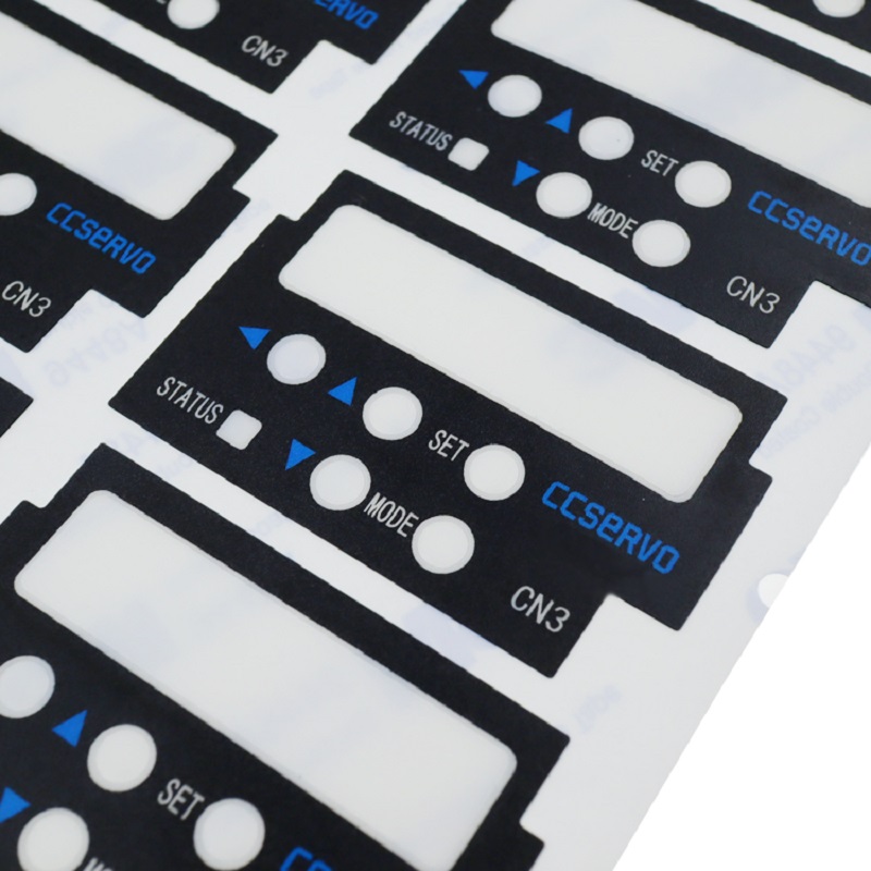 Mitkä ovatnäytön tulostusprosessin mukaisen elokuvapaneelin ominaisuudet?