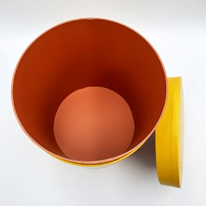 sylinterimäinen laatikko