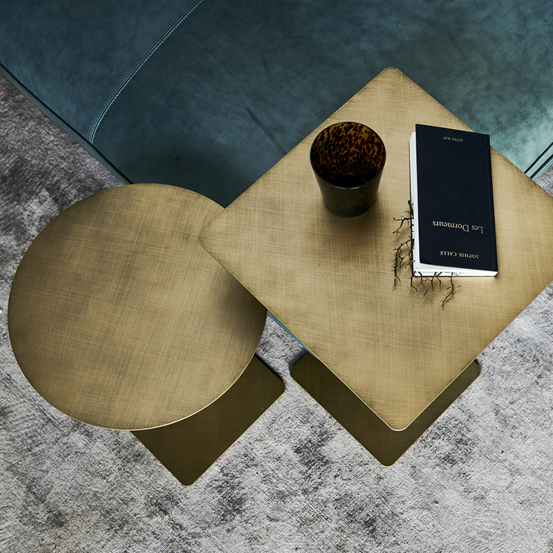 Hot Sale Uusi muotoilu Kulta sivupöytä Moderni kultainen ruostumaton teräs pyöreä sivupöytänostettava ruostumaton teräs sohva pöytä