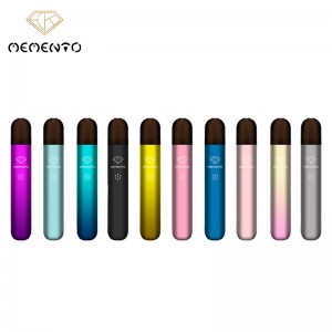 CLSCneljä sukupolvea vaihdettavia sähköisiä savukkeita