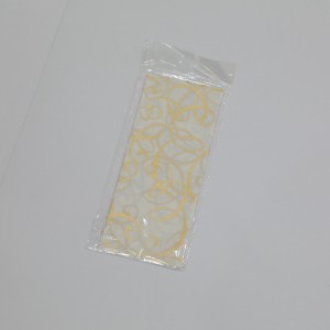 Monivärinen kudospaperi