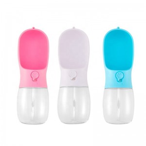 Elintarvikelaatuinen muovinen vuotokestävä kannettava pentuveden annostelija koiran vesipullo juoma -syöttölaitteella lemmikkieläimille ulkoilma -retkeilymatka