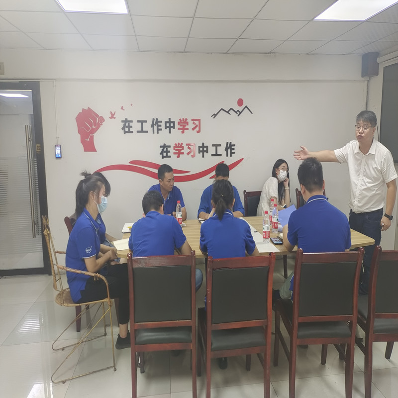 Johdon vienti tulee yrityksellemme ohjausta ja koulutusta varten