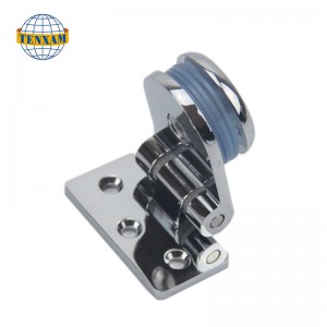 Pyöreä helmi saranaa seinää vasten