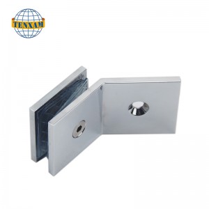 Yksipuolinenneliö 135 asteen kiinnityspidike