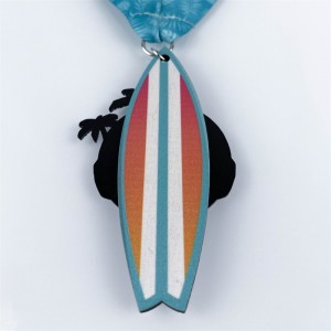 Gag -tehdasmitalit mukautetut puulaitoksen pidikkeen puinen maratonmitali laserkaivoisella logolla