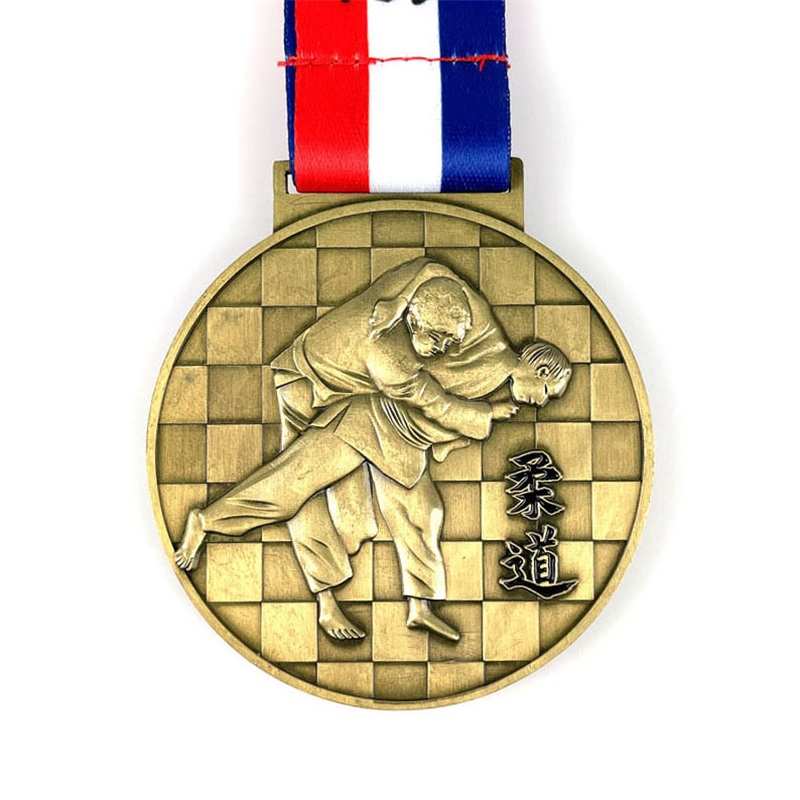 Kilpailumitalisuunnittelu kiinalaiselle Kungfu -kultamitalle riipuslevymitalille
