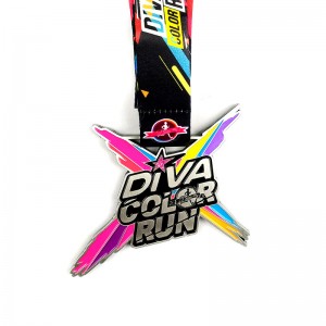 Valettua metallimitalia hopeamitalia