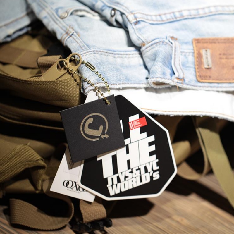 Vaatteen valmistustunnisteiden valmistus ja käyttö