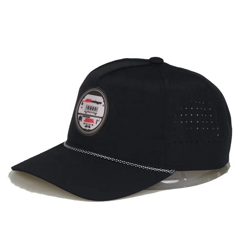 Mukautettu vedenpitävä laserleikattu poratu rei'itetty hattu 5 Paneeli Kumen PVC Logo Baseball Cap