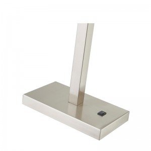 Hospitality Suite -pöytävalaisin huoneessa