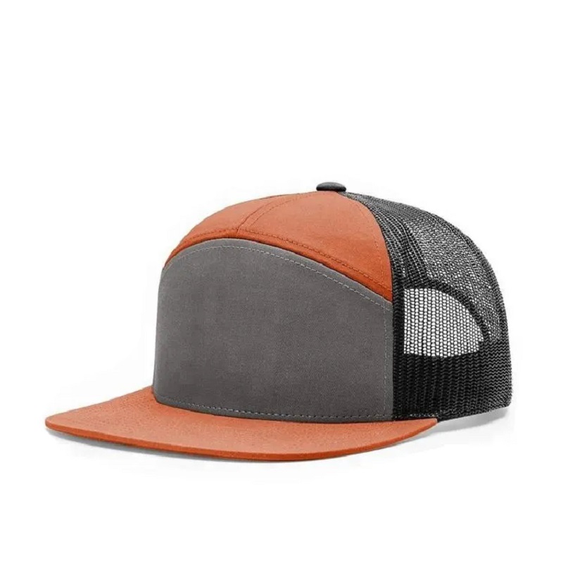 Korkealaatuiset mukautetut tasangon 7 paneelin mesh trucker hat snapback hattuja