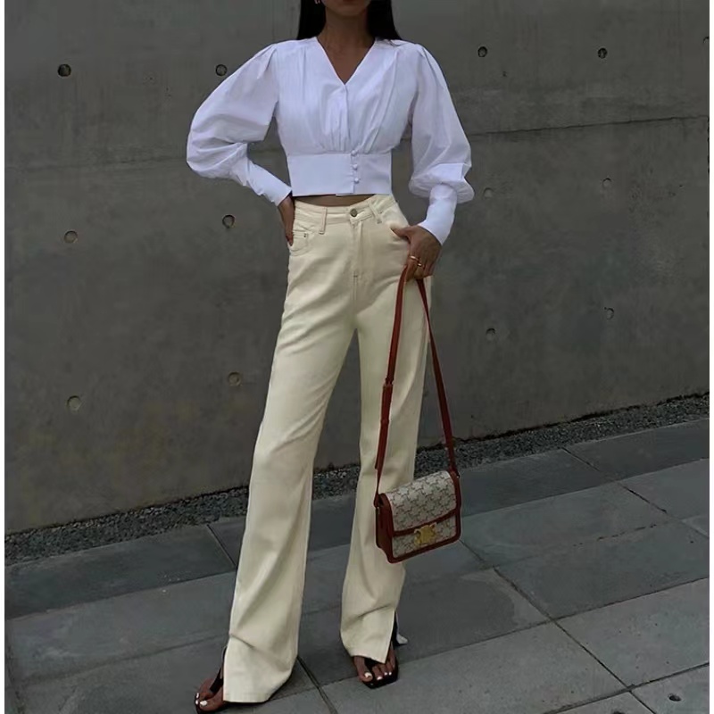 Valkoinen V-kaula-aukko pitkähihainen paita Naisten muotoilu Sense-niche Uusi ohut lyhtyhihainen yläosa