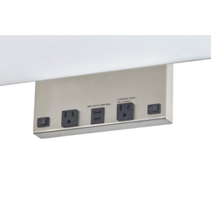 Eagles Landing Hotel Suorakulmainen seinävalaisin harjatullanikkelillä, kaksi/off -keinukytkimellä, kaksi kätevää myyntipistettä ja kaksois USB -satama hotellin huoneessa