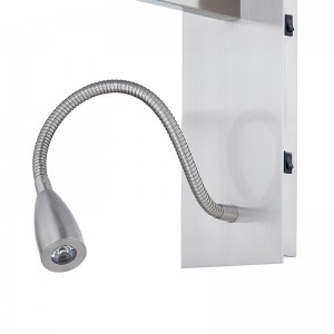 Hospitality Hotelin käsin seinävalaisin harjatullanikkelillä ja suorakulmainen kangasvarjo hotellissa tyypillisessä huoneessa