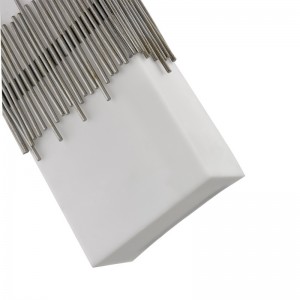 Hospitality Hotel Wall Sconce antiikkisella Siliver -viimeistelyllä ja suorakaiteen muotoisella akryylisävyllä hotellissa.