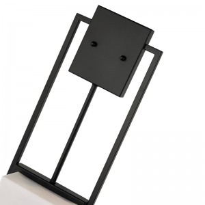 Hospitality Hotel Wall Sconce matta mustalla viimeistelyllä ja suorakaiteen muotoisella akryylisävyllä hotellin tyypillisellä käytävällä