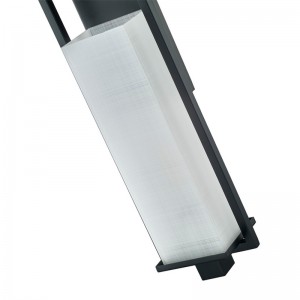 Hospitality Hotel Wall Sconce matta mustalla viimeistelyllä ja suorakaiteen muotoisella pellavakuviolla akryylisävy hotellissa tyypillisessä käytävässä