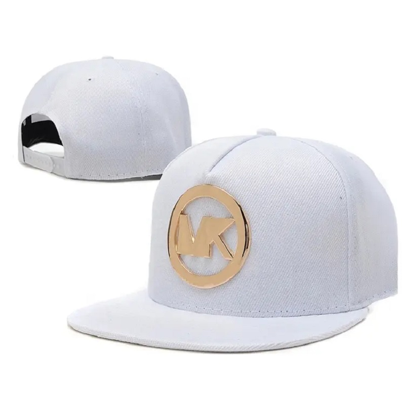 Tukkumyynti mukautettu kultametallilevy logo snapback caps hatut